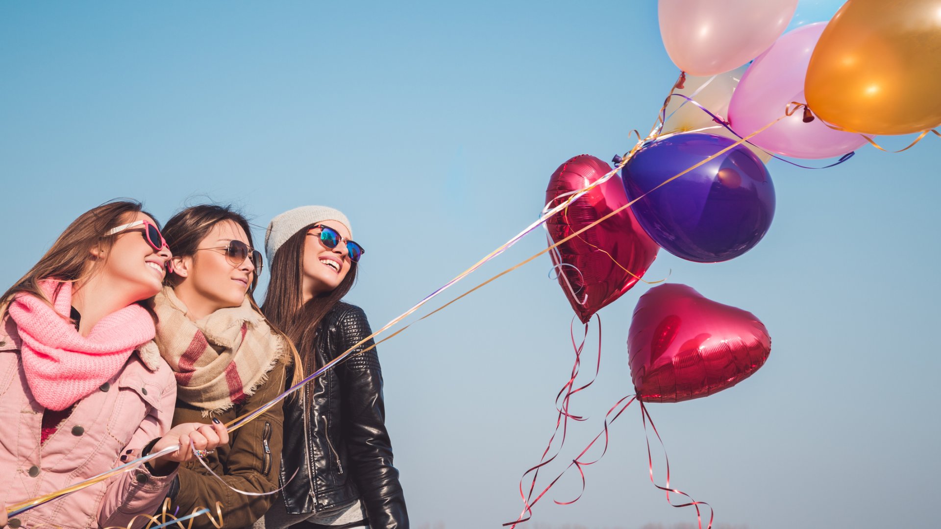 Gift experience - make your loved one's birthday special! Gift experience - make gift giving special!